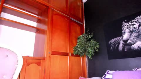 Snapshot of anahi__18 chatting on 01-14-25, 03:22 Anahi online show from 01-14-25, 03:22