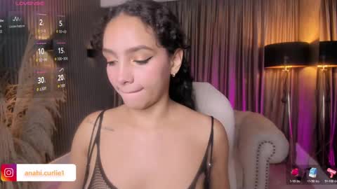 Snapshot of anahi_curlie1 chatting on 05-30-26, 11:07 Anahi Curlie online show from 05-30-26, 11:07