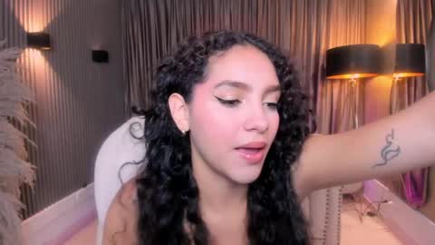 Snapshot of anahi_curlie1 chatting on 06-02-26, 11:12 Anahi Curlie online show from 06-02-26, 11:12