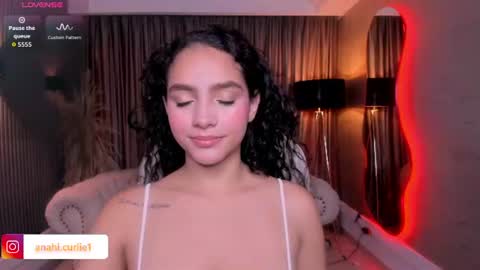 Snapshot of anahi_curlie1 chatting on 06-16-26, 11:24 Anahi Curlie online show from 06-16-26, 11:24