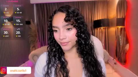 Snapshot of anahi_curlie1 chatting on 06-24-26, 11:31 Anahi Curlie online show from 06-24-26, 11:31