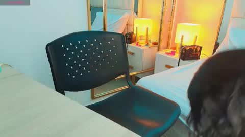 Anahi  online show from 11-27-25, 08:11