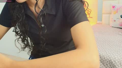 Anahi  online show from 01-17-26, 07:28