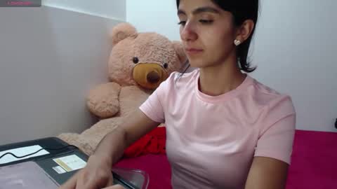 Snapshot of anahibrowns95 chatting on 05-14-26, 09:10 Anahi Browns online show from 05-14-26, 09:10