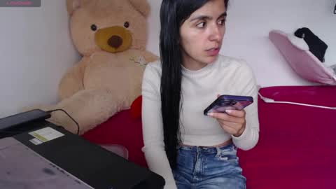 Snapshot of anahibrowns95 chatting on 07-17-26, 06:46 Anahi Browns online show from 07-17-26, 06:46