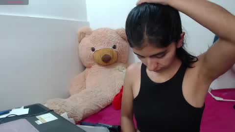 Snapshot of anahibrowns95 chatting on 07-21-26, 05:59 Anahi Browns online show from 07-21-26, 05:59