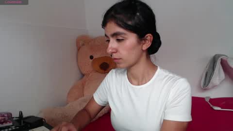 Snapshot of anahibrowns95 chatting on 07-23-26, 05:55 Anahi Browns online show from 07-23-26, 05:55