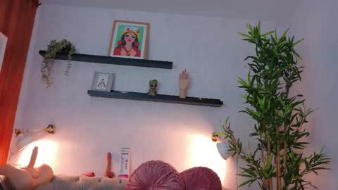 Snapshot of anaise_latif chatting on 11-08-25, 11:43 Anaise online show from 11-08-25, 11:43