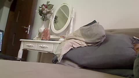 Snapshot of anaiserebel chatting on 02-08-25, 07:04 anaiserebel online show from 02-08-25, 07:04