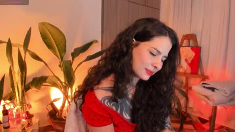 Mariana  online show from 10-31-25, 11:28