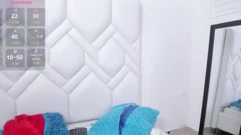 Snapshot of analia18_ chatting on 11-12-25, 02:06 analia18 online show from 11-12-25, 02:06