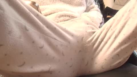 Snapshot of analove200 chatting on 10-12-25, 06:45 analove200 online show from 10-12-25, 06:45