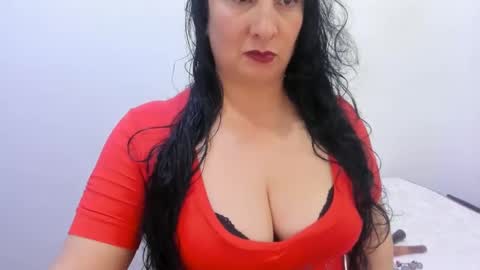 Snapshot of anamaria288 chatting on 12-26-24, 12:03 anamaria288 online show from 12-26-24, 12:03