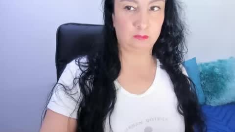 Snapshot of anamaria288 chatting on 02-18-25, 02:05 anamaria288 online show from 02-18-25, 02:05