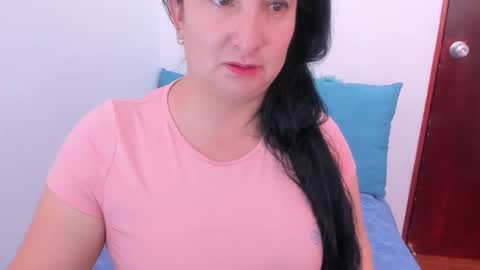 Snapshot of anamaria288 chatting on 11-08-25, 03:12 anamaria288 online show from 11-08-25, 03:12