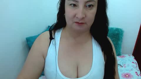 Snapshot of anamaria288 chatting on 03-19-26, 12:31 anamaria288 online show from 03-19-26, 12:31