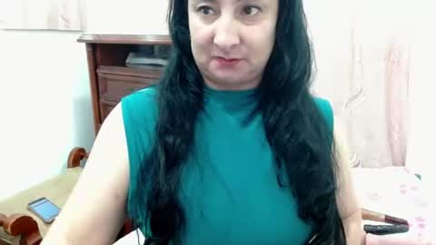 Snapshot of anamaria288 chatting on 06-25-26, 01:05 anamaria288 online show from 06-25-26, 01:05