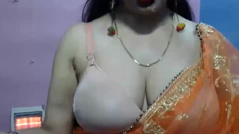 Snapshot of anamika794088 chatting on 01-04-25, 01:42 anamika794088 online show from 01-04-25, 01:42