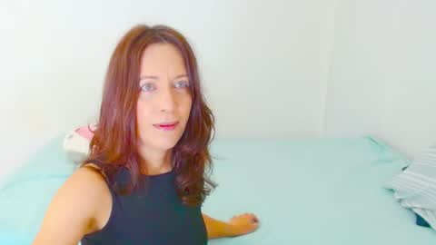 Snapshot of anapereira12 chatting on 06-12-26, 08:41 anapereira12 online show from 06-12-26, 08:41