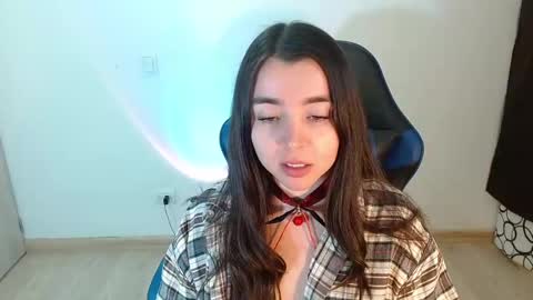 Snapshot of anarosse__ chatting on 02-12-25, 05:15 ana 3 online show from 02-12-25, 05:15