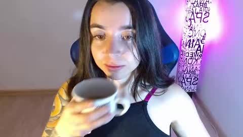 Snapshot of anarosse__ chatting on 10-15-25, 02:55 ana 3 online show from 10-15-25, 02:55