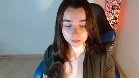 Snapshot of anarosse__ chatting on 06-30-26, 10:55 ana 3 online show from 06-30-26, 10:55