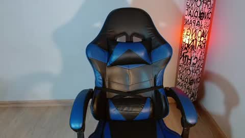 Snapshot of anarosse__ chatting on 07-15-26, 12:49 ana 3 online show from 07-15-26, 12:49