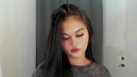Snapshot of anaruru_ chatting on 05-19-26, 12:00 ANA online show from 05-19-26, 12:00