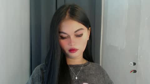 Snapshot of anaruru_ chatting on 06-17-26, 01:12 ANA online show from 06-17-26, 01:12