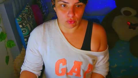 Snapshot of anaspark chatting on 02-23-26, 02:03 Ana online show from 02-23-26, 02:03