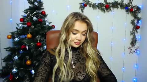 anastacyyellig online show from 12-14-24, 12:33