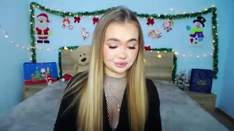 anastacyyellig online show from 12-26-24, 08:00