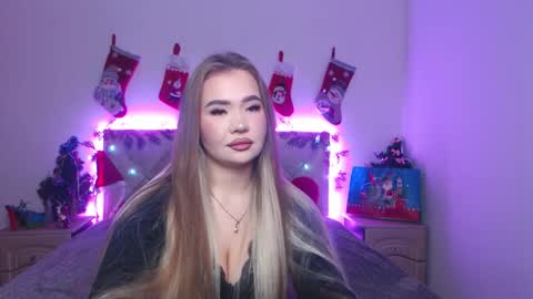 anastacyyellig online show from 12-20-25, 09:00