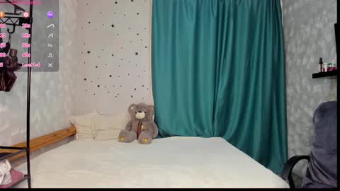 Snapshot of anastasia_gold1 chatting on 02-23-25, 02:18 anna online show from 02-23-25, 02:18