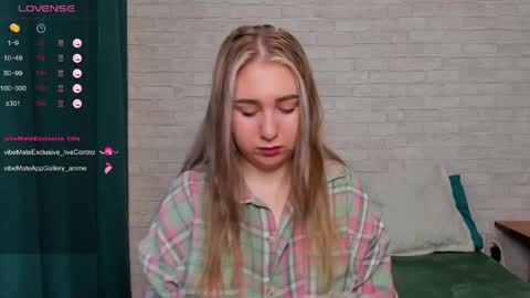 Snapshot of anastasia_gold1 chatting on 06-08-26, 01:28 anna online show from 06-08-26, 01:28
