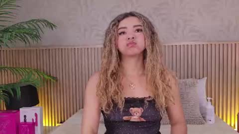 Snapshot of anastasia_steelegb chatting on 07-09-26, 12:20 Mia online show from 07-09-26, 12:20