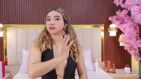 Snapshot of anastasia_steelegb chatting on 07-21-26, 12:29 Mia online show from 07-21-26, 12:29