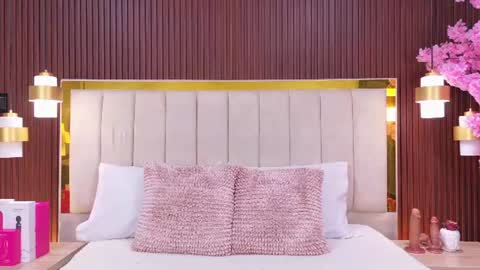 Snapshot of anastasia_steelegb chatting on 07-29-26, 12:14 Mia online show from 07-29-26, 12:14