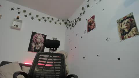 Snapshot of anastasia_tuya chatting on 04-26-26, 11:02 anastasia online show from 04-26-26, 11:02