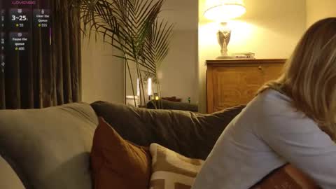 Snapshot of anastasiapocky chatting on 02-25-26, 11:03 Anastasia online show from 02-25-26, 11:03