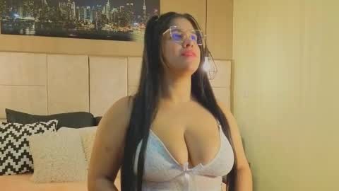 Snapshot of anastasiava18 chatting on 11-17-25, 01:11 Anastasia Vidal online show from 11-17-25, 01:11