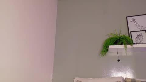 Kendra  online show from 10-29-25, 10:17