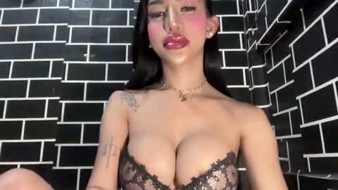 anawalters online show from 11-19-25, 03:56