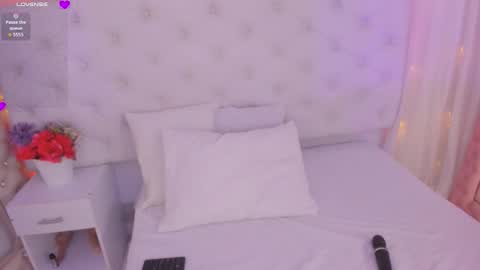 anchela garcia online show from 11-13-25, 02:27