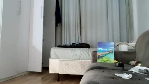 Snapshot of andemax chatting on 02-04-25, 02:39 And 16.8 online show from 02-04-25, 02:39