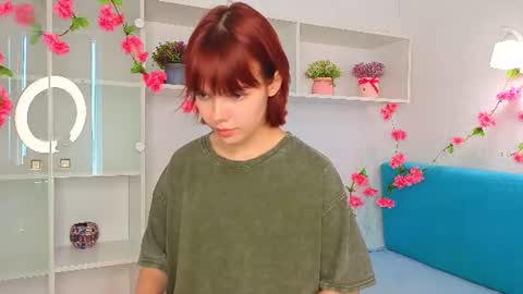 Snapshot of anderawreath chatting on 06-24-26, 07:07 Mia online show from 06-24-26, 07:07
