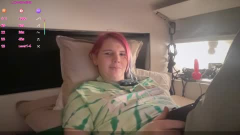 Snapshot of andislays chatting on 05-13-26, 08:01 Andi online show from 05-13-26, 08:01
