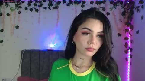 Andra de la Rosse online show from 06-14-26, 02:20