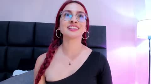 Andra Cyrus online show from 10-10-25, 11:48