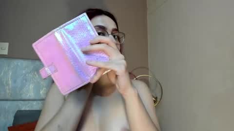 Andra Cyrus online show from 12-05-25, 11:41